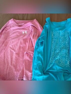 Under Armour Women’s Long Sleeve Crop Tops - Size Small
